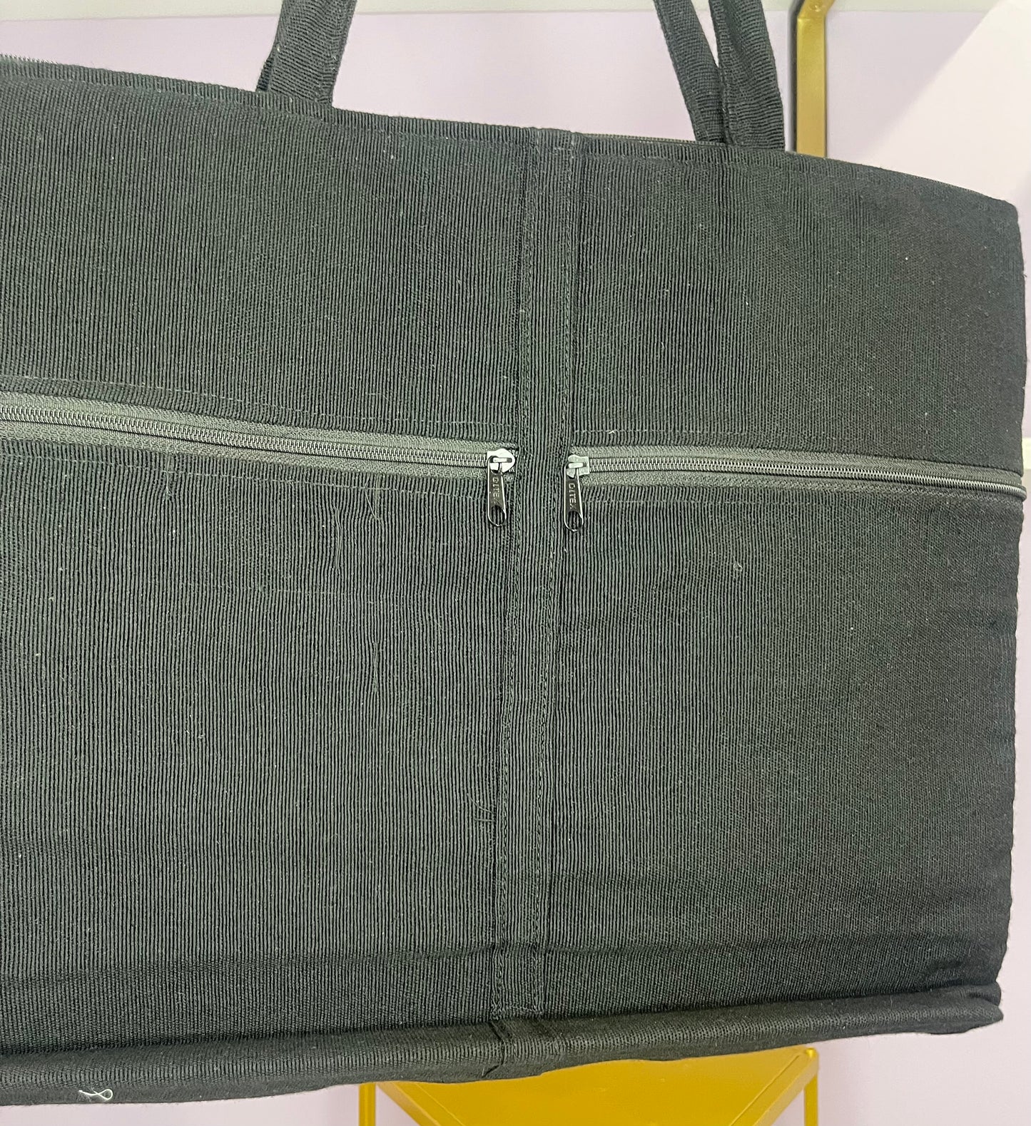 Parrot tote
