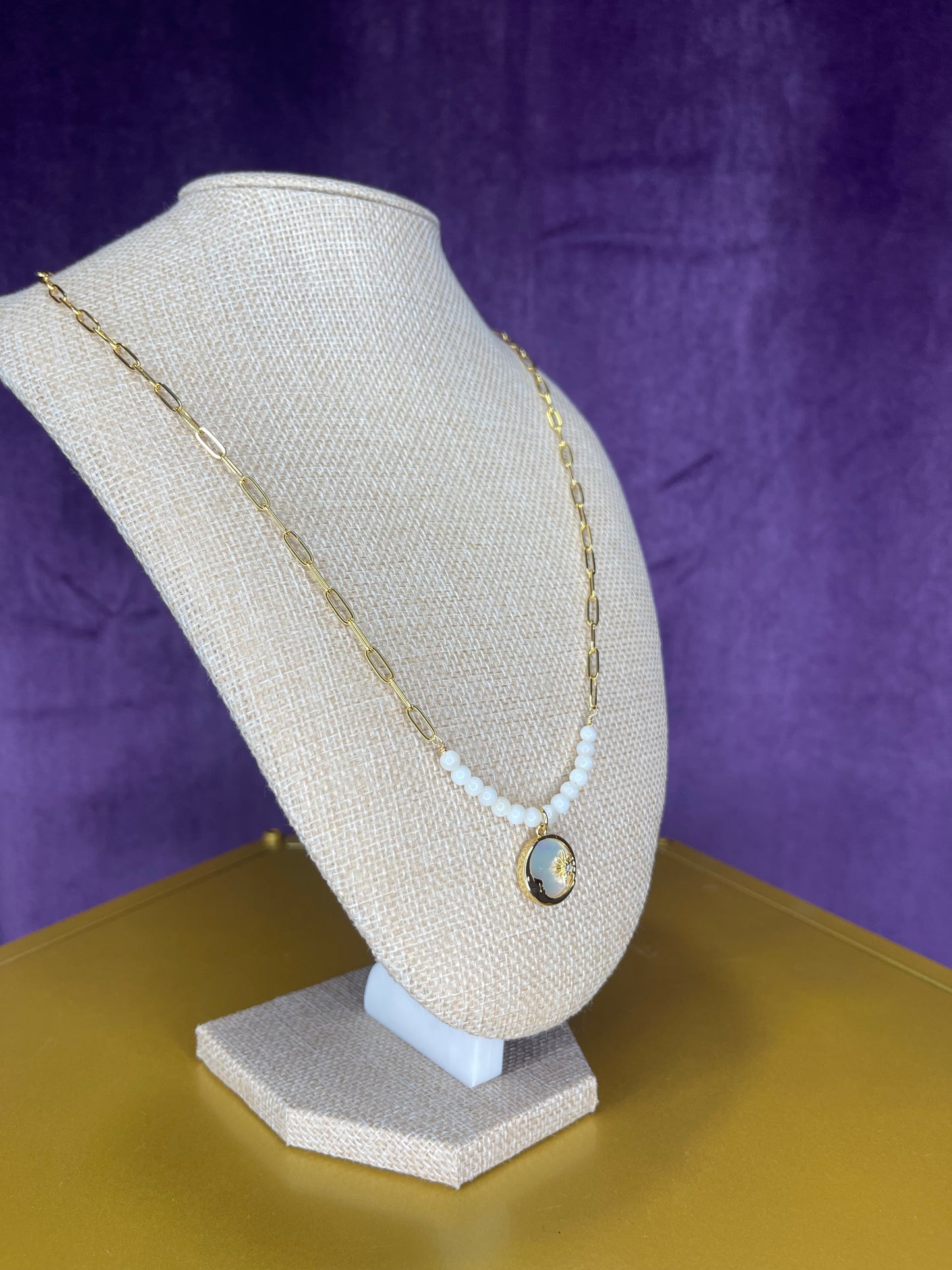 Mother of pearl beads and pendant