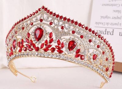 The Significance of the Tiara in Quinceañera Celebrations: Crowning a Young Queen