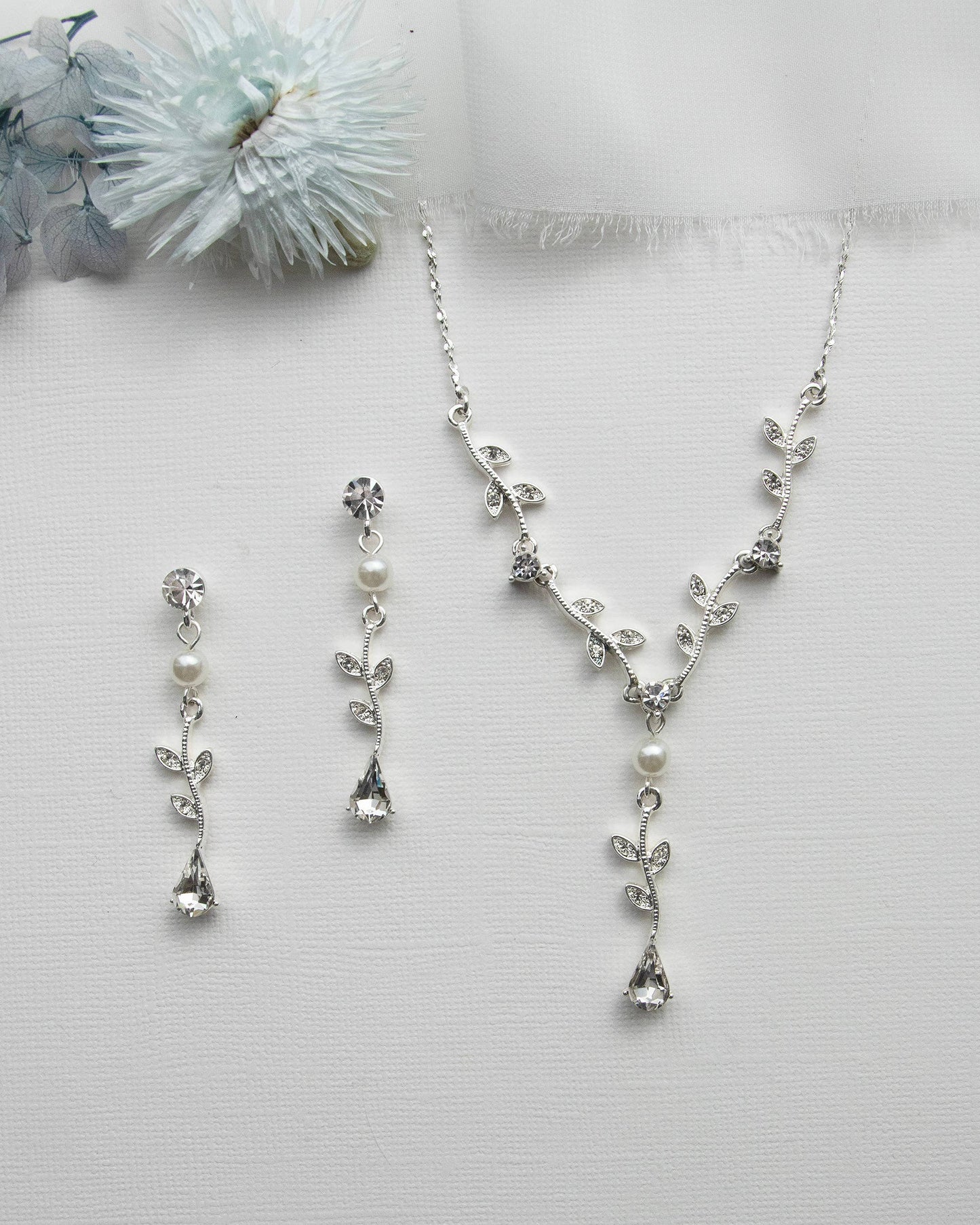 Carla Vine Pearl Jewelry Set