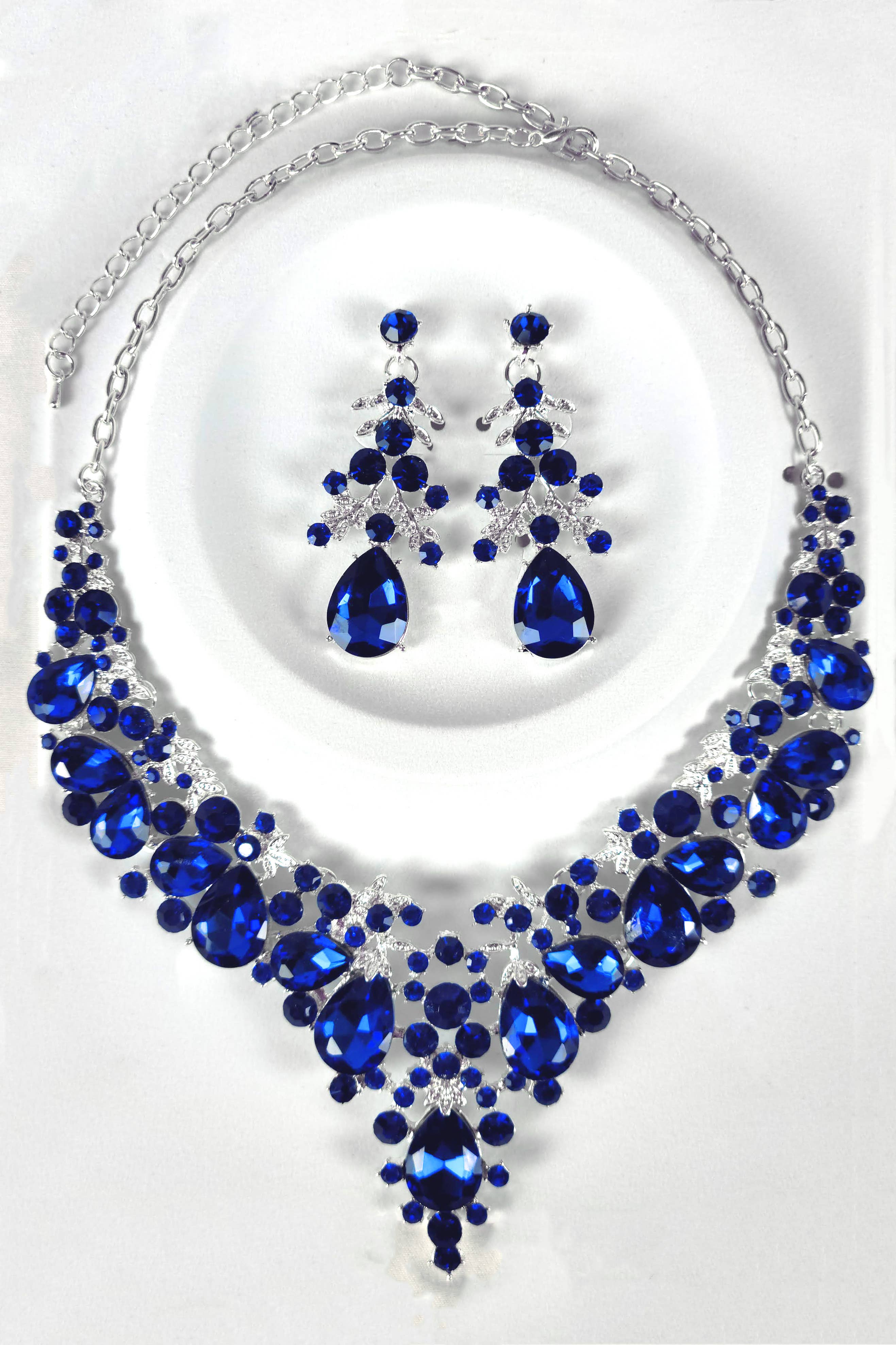 Necklace and Earrings Set. FJN374