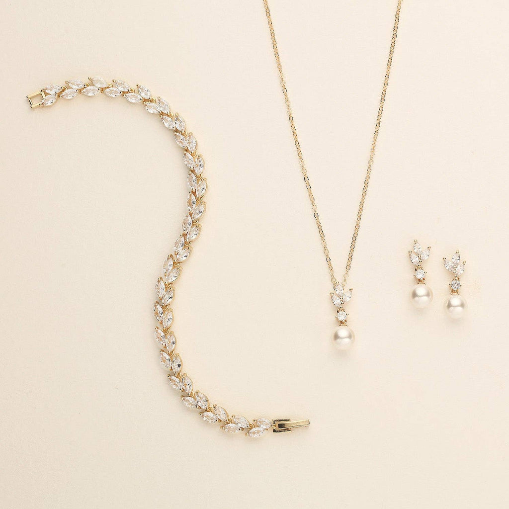Eve Earrings and Necklace Set