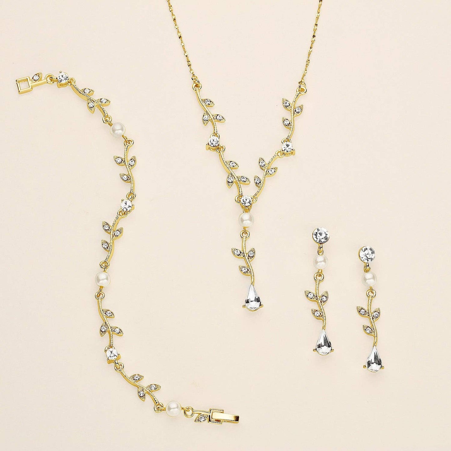 Carla Vine Pearl Jewelry Set