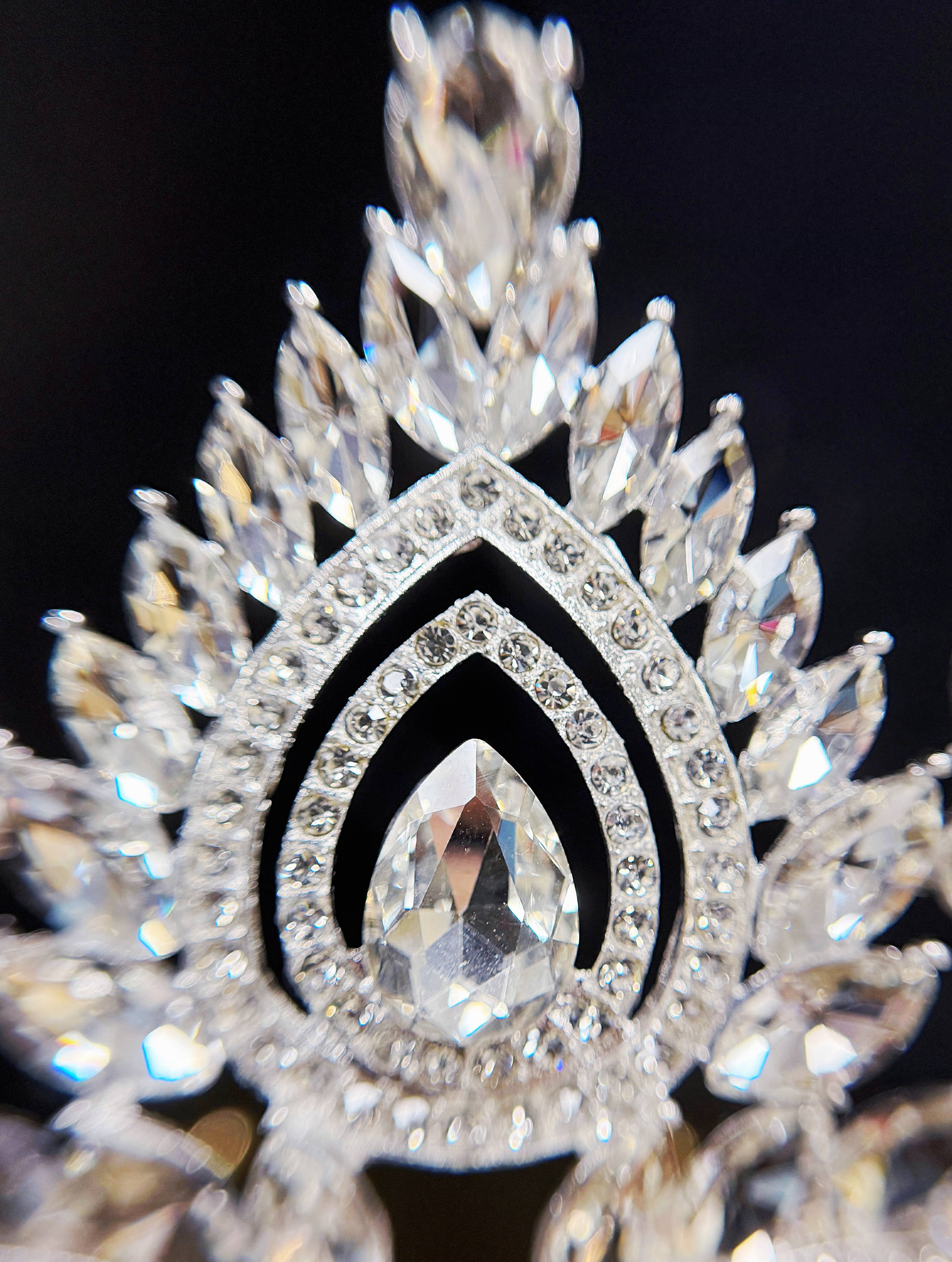 Vintage Style Crystal Crown - CR145