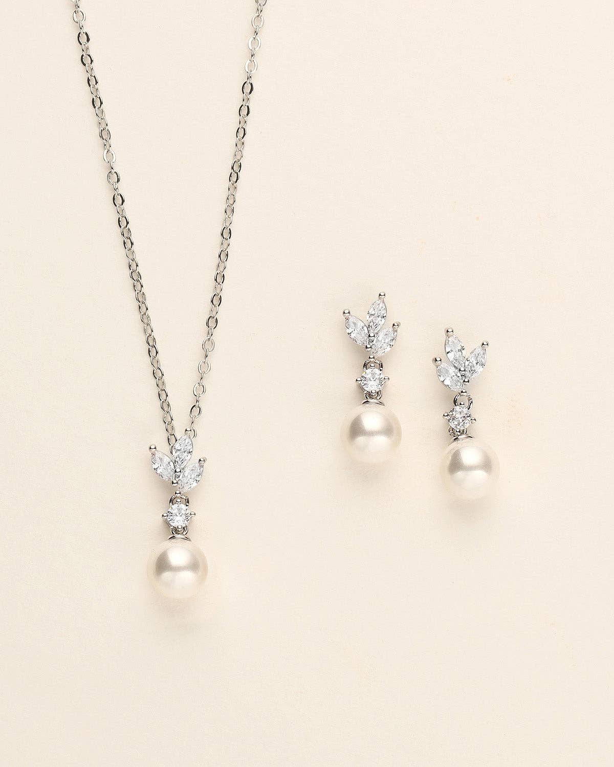 Eve Earrings and Necklace Set