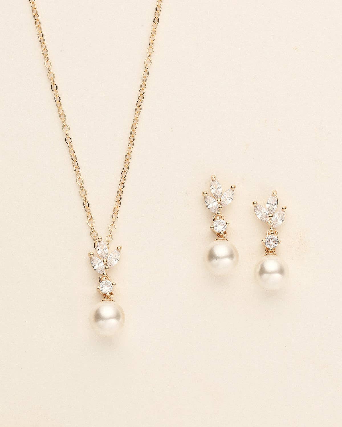 Eve Earrings and Necklace Set